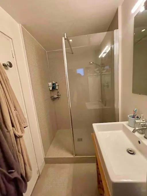 Charmant Appartement Parisien França
